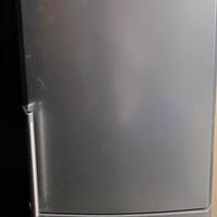 FRIGORIFERO CON CONGELATORE