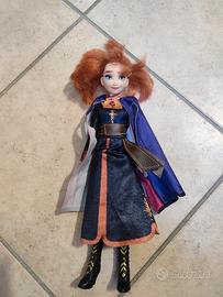 Disney Frozen  Bambola Anna cantante con musica 