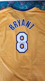 Maglia Kobe Bryant Lakers autografata con COA 