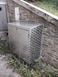 Armadio esterno acciaio INOX fiorettato