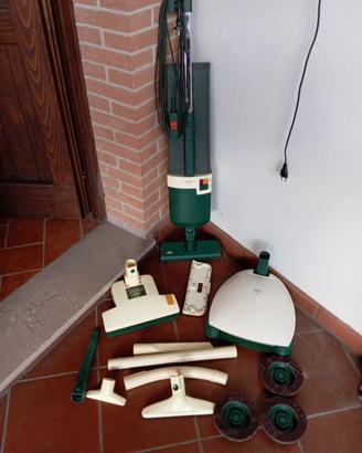 aspirapolvere folleto VK 121