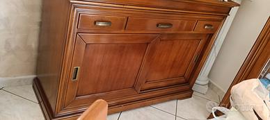 mobile basso e vetrinetta 