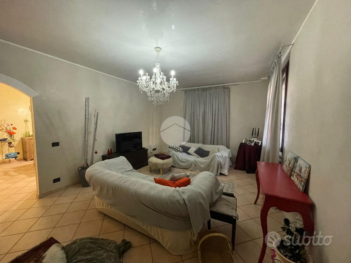 PORZIONE DI BIFAMILIARE A SAN GIORGIO BIGARELLO - Vista 3
