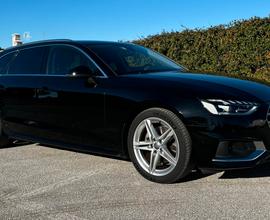 Audi A4 Avant Business Advanced 35 TFSI