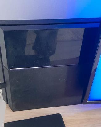PlayStation 4 - FW 10.01 + 8 giochi
