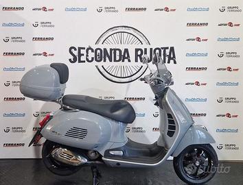 Vespa 300 GTS hpe Super Tech