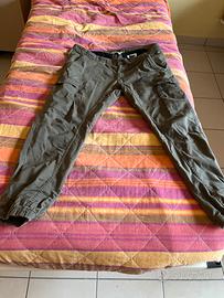 Pantaloni cargo Jack e Jones taglia 54
