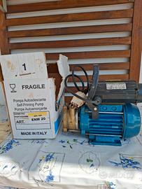 Elettropompa autoadescante