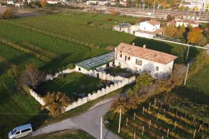 ANTICO RUSTICO A POCHI PASSI DAL CENTRO