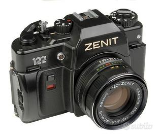 Reflex Vintage Zenit 122 con Obiettivo