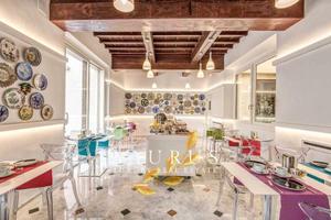 Palazzo / Stabile di 500 m² con più di 5 locali a 