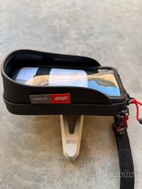 Porta telefono da manubrio con supporto Givi