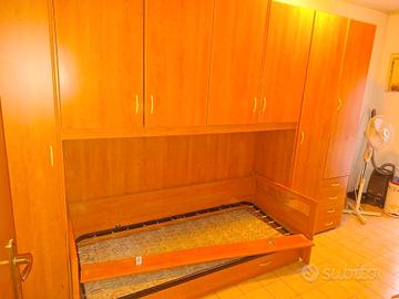 Mobile a ponte in legno