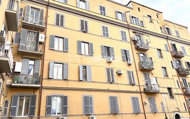 Centro Quadrilocale con balcone e posto auto