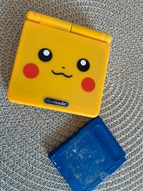Nintendo SP con pokemon blu