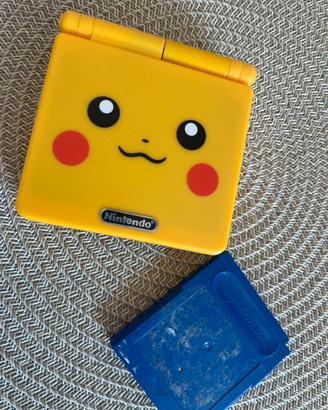 Nintendo SP con pokemon blu