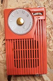 Hitachi TH-621 radio a transistor vintage