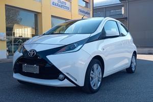Toyota Aygo Benzina cc. 1.000 Mod. X-Play Tetto Ap