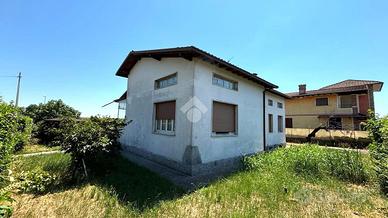 4 LOCALI A CASTREZZATO