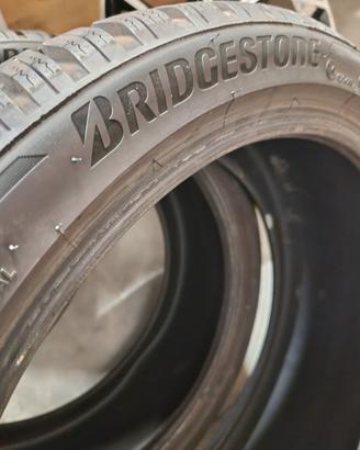 BRIDGESTONE BLIZZAK LM005