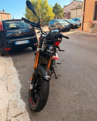 moto aprilia tuono 125 4t 2018