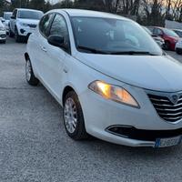 Lancia Ypsilon 1.3 MJT 75 CV Platino