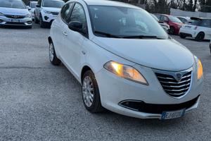Lancia Ypsilon 1.3 MJT 75 CV Platino