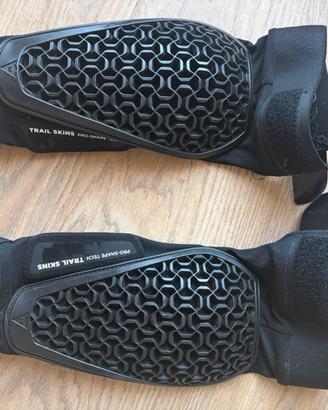 gomitiere DAINESE Trail Skins PRO-SHAPE TECH