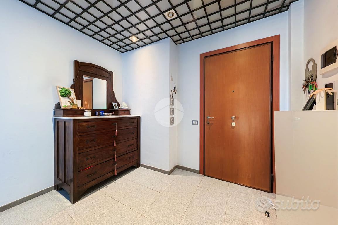 Apartment in Gallarate, Sciarè - Altro