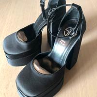 Scarpe con plateau n. 35