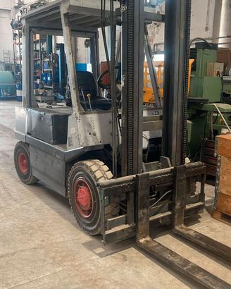 Carrello elevatore OM 35qli diesel