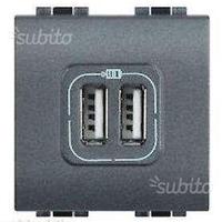 Presa Caricatore USB 2 prese BTicino L4285C2