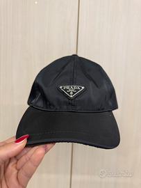 Cappello prada
