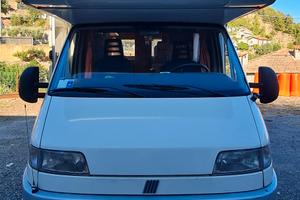 Camper mansardato Mobilvetta