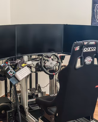 postazione sim racing 