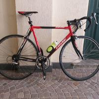 bicicletta da corsa carbonio