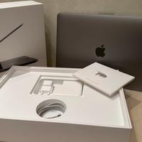 Macbook pro 13 retina i7 16gb ram con touch bar