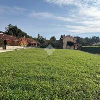 TER. RESIDENZIALE A MOMBELLO DI TORINO