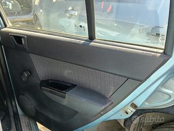 HYUNDAI GETZ 2006, PORTA POSTERIORE DESTRA E SINIS