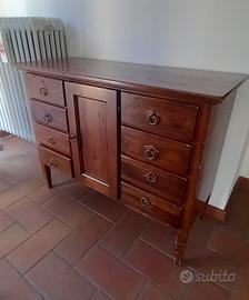 Credenza in arte povera