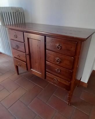 Credenza in arte povera