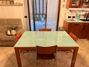 Tavolo e 4 sedie calligaris