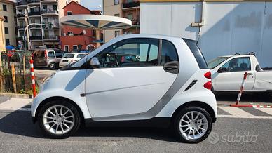 Smart ForTwo 1000 52 kW coupé pure