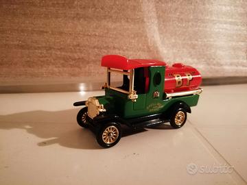 modellino furgone pubblicitario