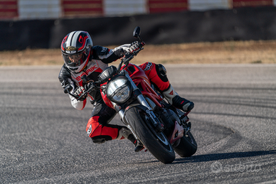 Ducati monster 696+ a2