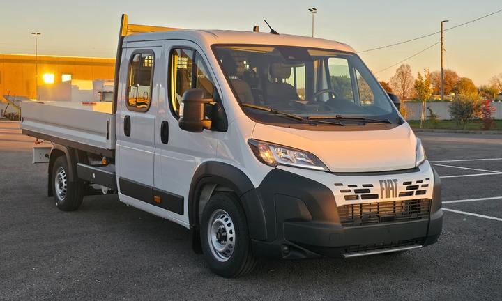 FiatFiat Ducato Maxi doppia cabina 7 posti cassone