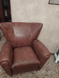 COPPIA DI POLTRONE IN PELLE DI DESIGNER ANNI 80