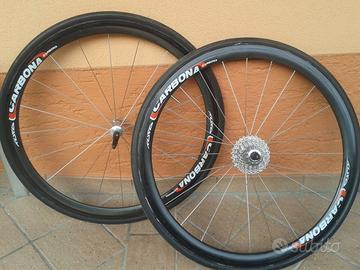 Ruote in carbonio per bici da corsa