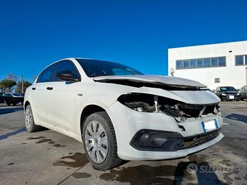 Fiat Tipo 1.3 Mjt - SINISTRATA