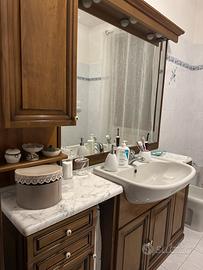 Mobile bagno in noce nazionale con piano in marmo